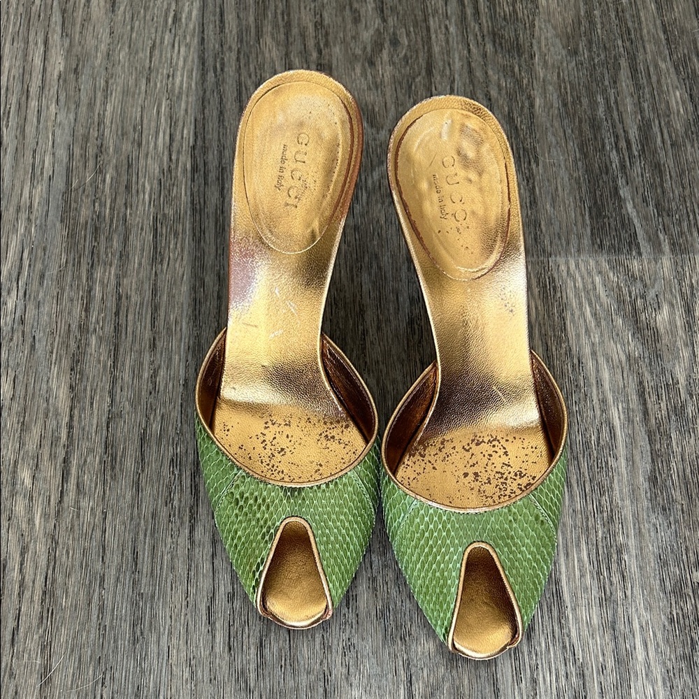 Gucci Green and Gold Peep-Toe Heels Sz 6
